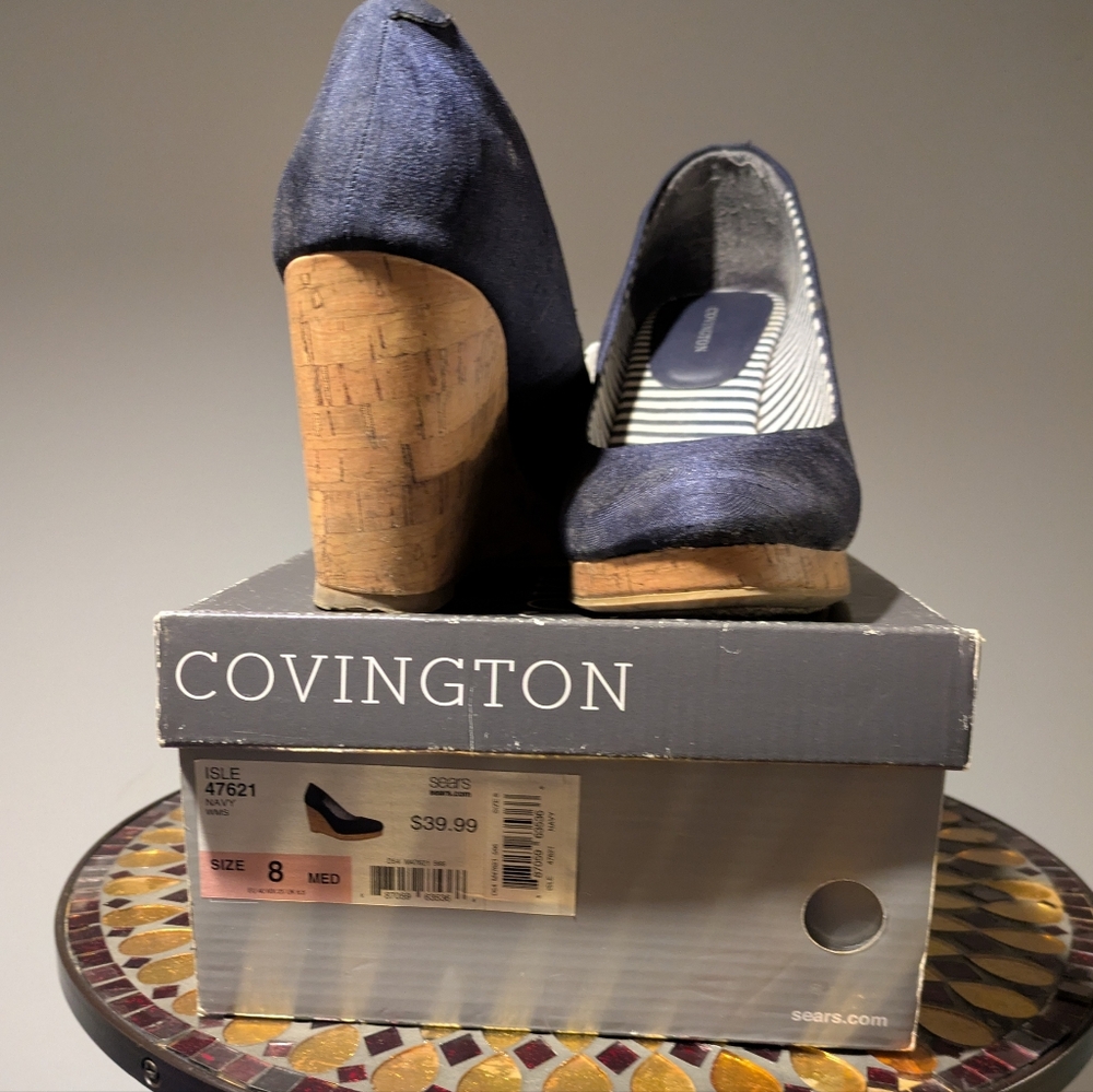 Covington Women's Dark Blue and Tan Heels